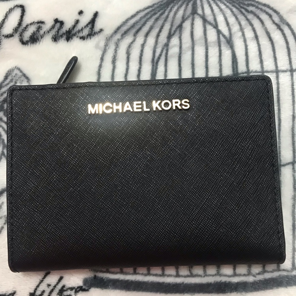 Micheal Kors wallet